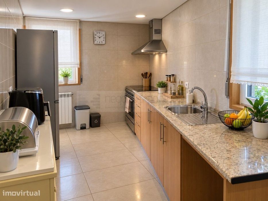Moradia T3 térrea remodelada com 573 m² de terreno - Braga