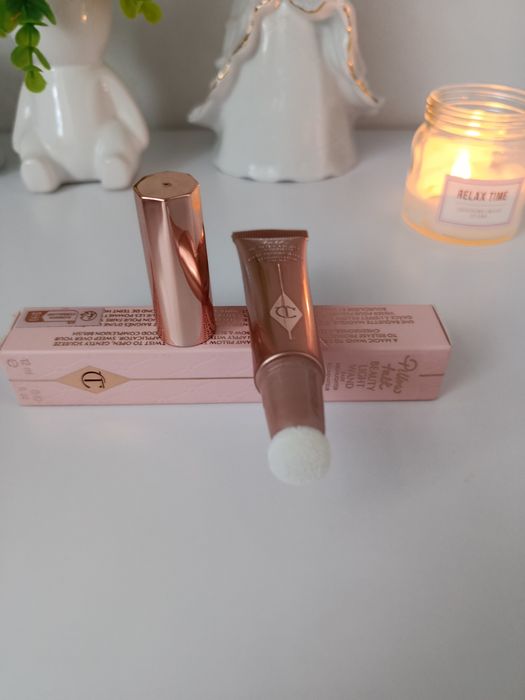 Charlotte Tilbury Pillow Talk Beauty Light Wand Easy Highlighter - rozświetlacz w płynie 12 ml