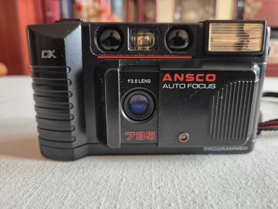 Aparat fotograficzny analogowy firmy ANSCO w pełni automatyczny