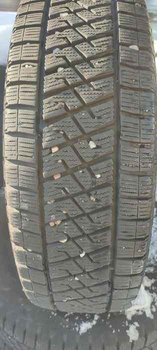 215/70 R15 C  Lassa Wintus 2 zimowe 4 sztuki