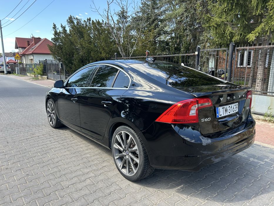Volvo s60 t5 245hp, lekko uszkodzne , boagata wersja !