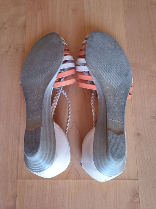 Sandálias elegantes