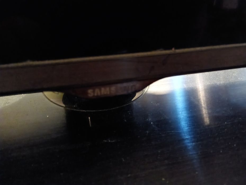 Samsung 40" Full HD LED телевізор — відмінний стан