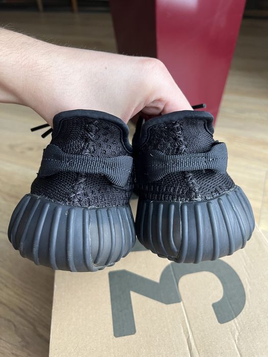 Adidas Yeezy Boost 350 V2 Onyx sneakersy buty czarne 42