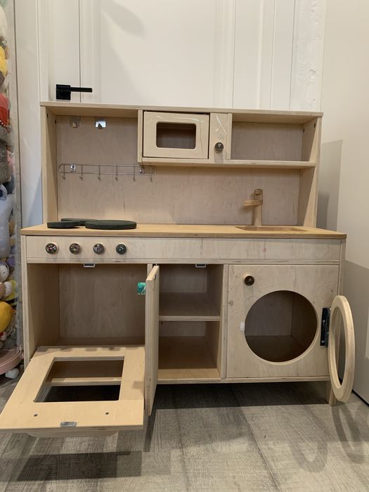 Кухня дитяча деревʼяна (фанера шліфована)