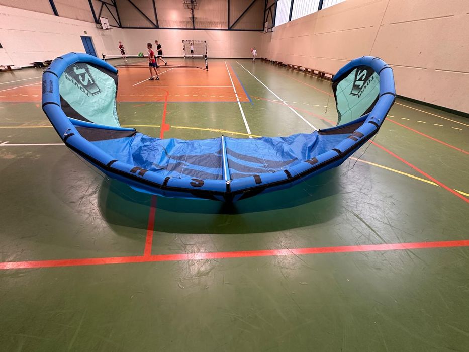 Naish pivot 12 s26 kitę kiteboarding