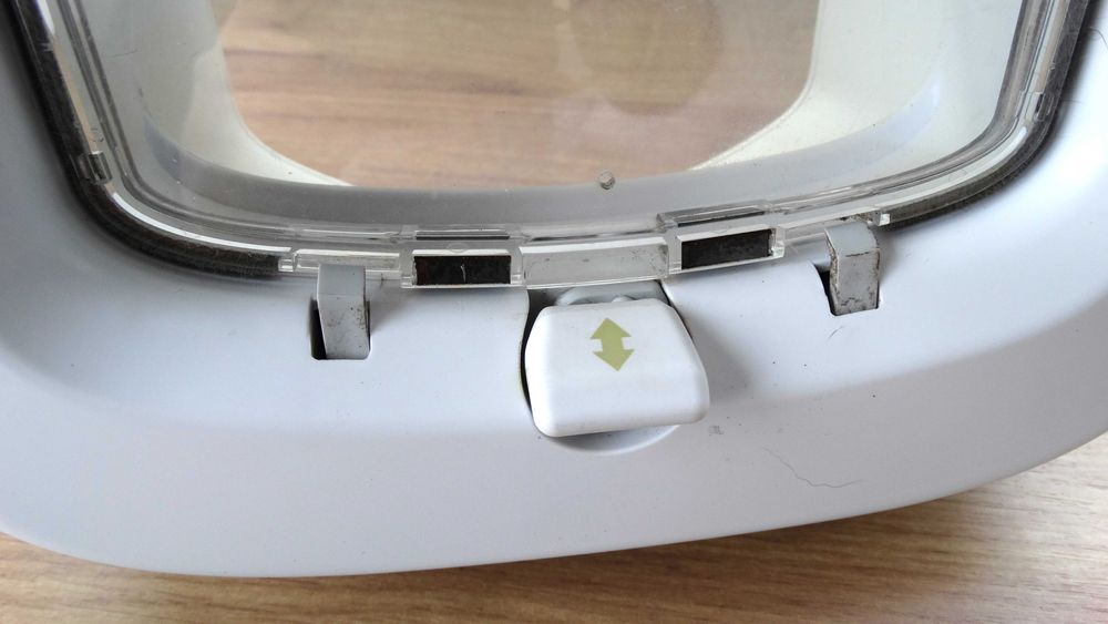 Drzwiczki wahadłowe PETSAFE E 22 X 23,9 cm BIAŁE