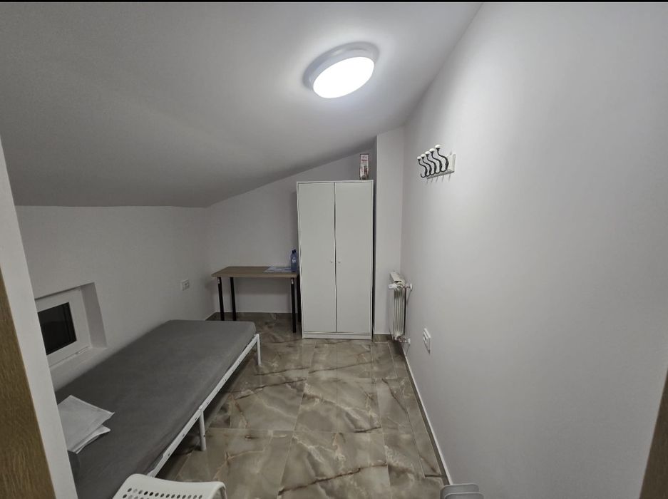 Pokój jednoosobowy, pierwszeństwo dla kobiet.