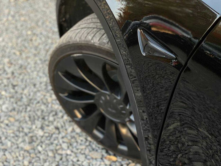 Tesla Model Y 2022 Performance
