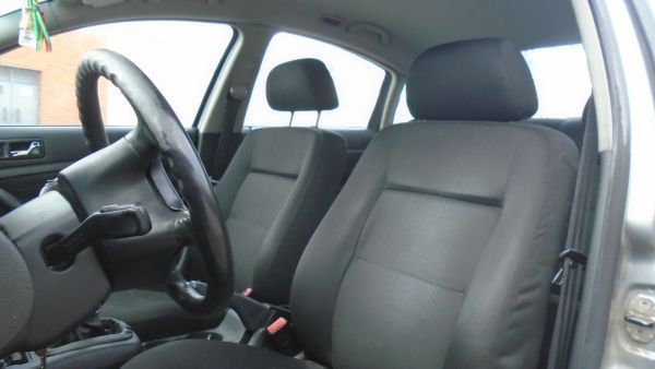 Para Peças Volkswagen Passat (3B3)