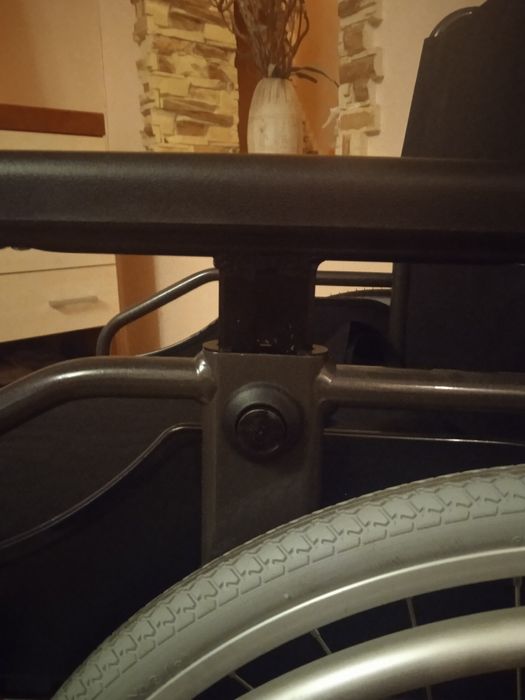 Крісло ,Візок інвалідний новий!