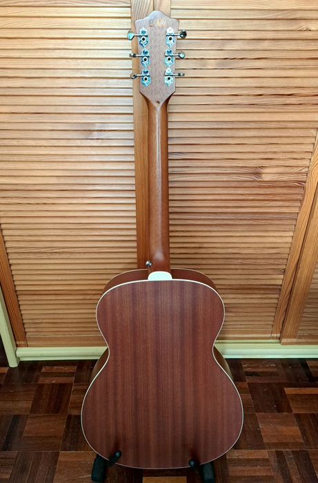Guitarra Guild OM-240E Acústica (Como Nova )