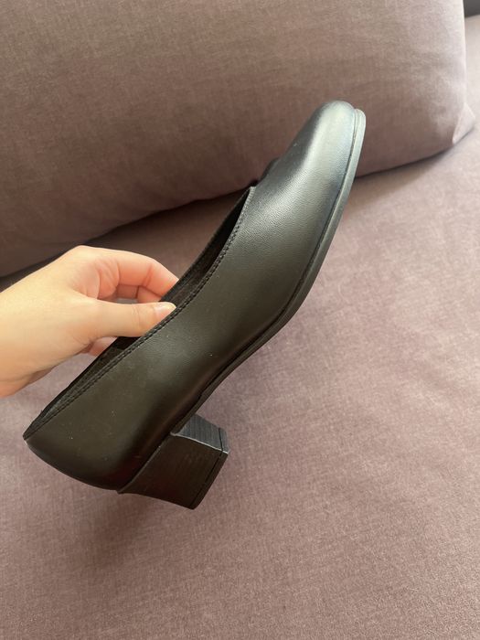Angielskie buty na obcasie czołenka Fayrelady