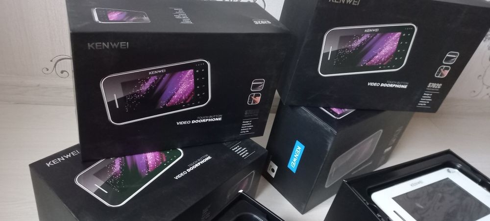 Videodomofon 4monitory otwieranie telefonem jak nowy dwurodzinny