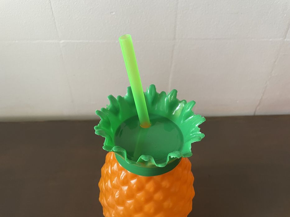 Copos em Formato de Abacaxi Novos | Plastic Pineapple-Shaped Cup