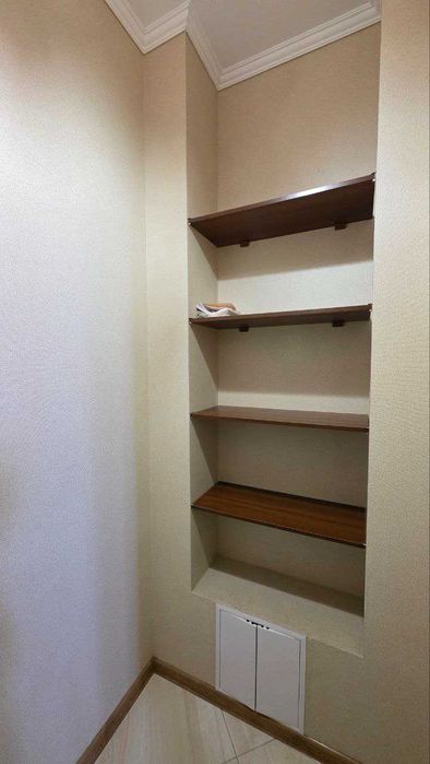 NN S4 Продам 1 комнатную квартиру новострой ремонт Гер. Харькова 131а