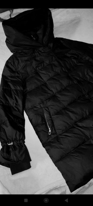 Zara s czarna puchowa kurtka