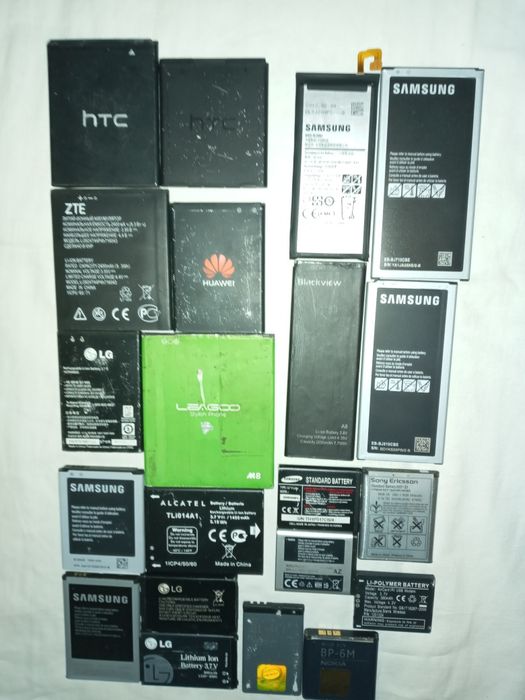 Аккумулятор телефона Samsung Nokia  IPhone