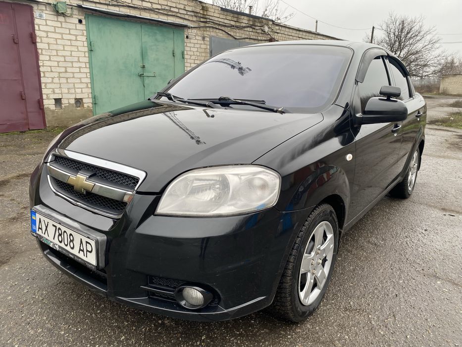 Chevrolet Aveo в отличном состоянии, 2007 года выпуска, Корейская сборка, 1.5 Газ/Бензин, кузов целенький без ржавчины, обесшумлен, в хорошей комплектации, Air Bag, ГУР, эл. регулировка зеркал, эл. стеклоподъемники, Кондиционер. Работает все. Все стекла родные.