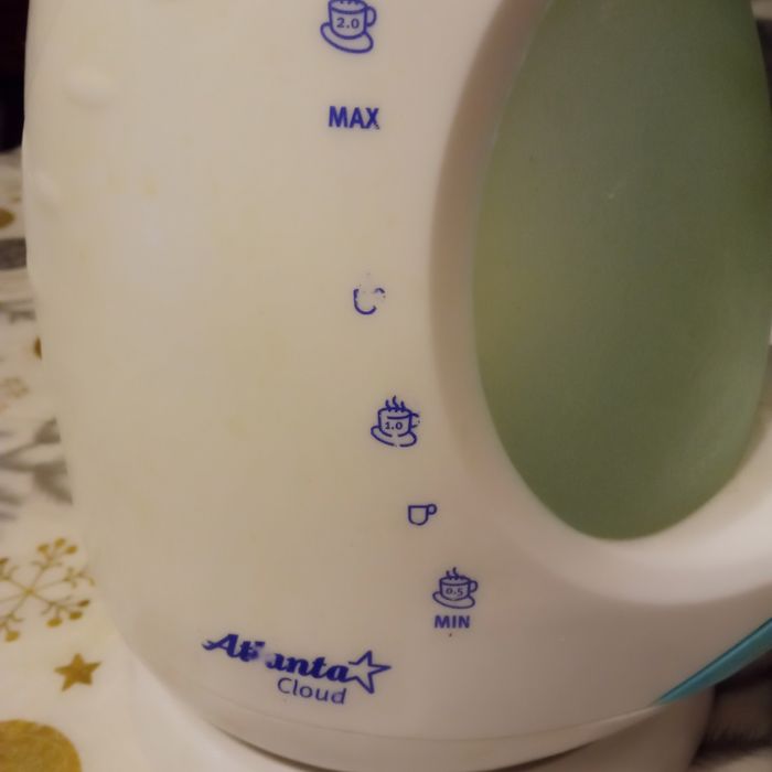 Чайник електричний