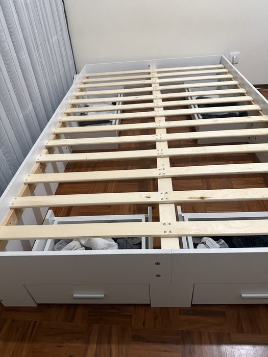 Colchao 190x120cm + Cama com gavetas