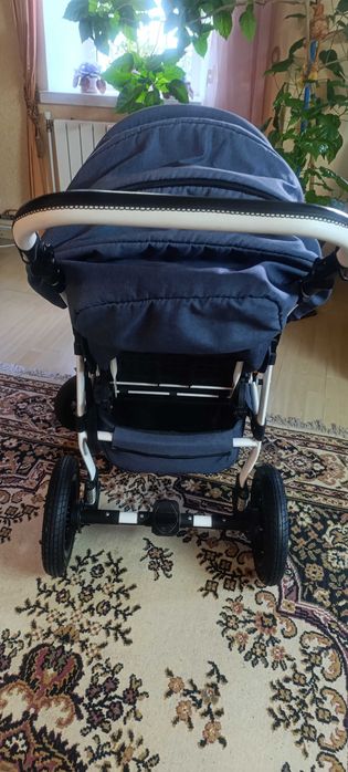 Продам детскую коляску 2 в  1 "Сатурн" состояние  новой