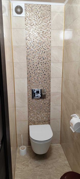 Продаю 4-кімнатну квартиру на площі Перемоги. Ц10