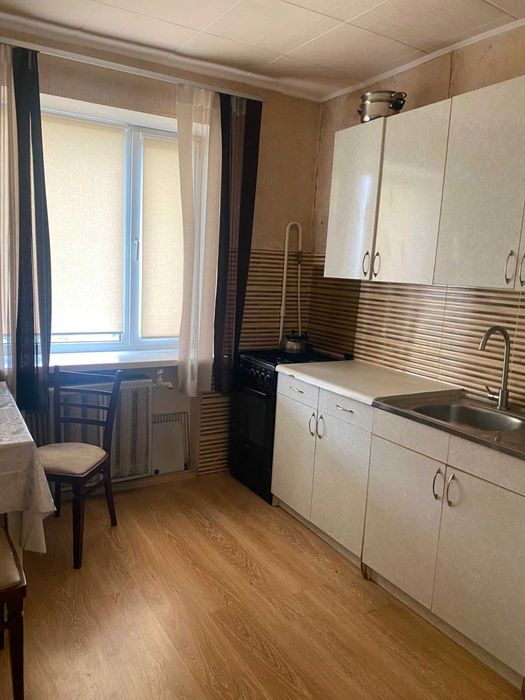 Продам 1-к квартиру Голосеєвський р-н  вул. Виставкова 12,  метро 16 хв пішки