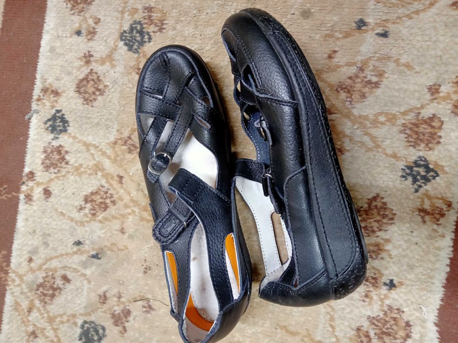 Sprzedam 10 par butów damskich