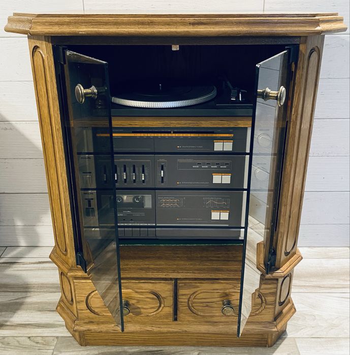 Продаються музикальні центри