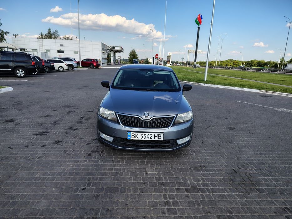 Продам терміново !.Skoda Rapid 1.6 газ/бенз