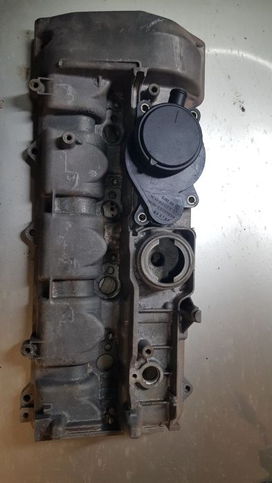 Кришка клапанов Mercedes Benz 2.2cdi om611 om646