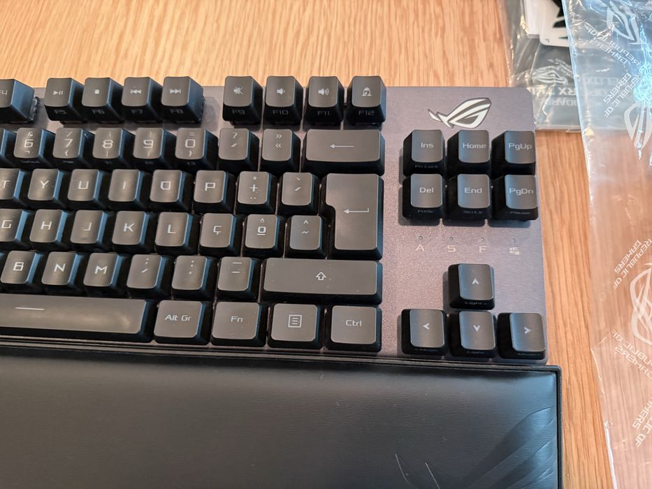 Teclado Asus ROG Wireless TKL