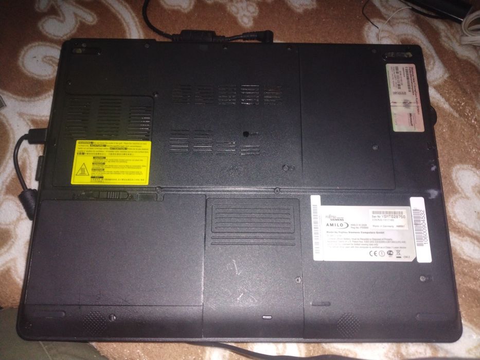ноутбук Fujitsu-Siemens AMILO, модель Xi 2428.