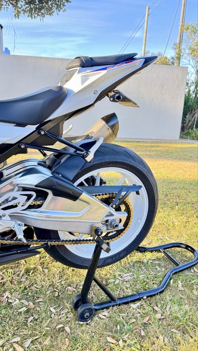 Bmw s1000rr Akrapovic