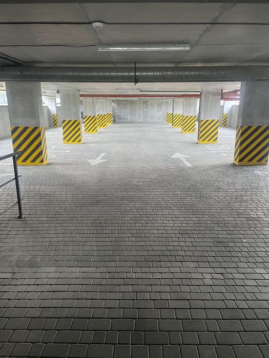 Оренда паркомісця вул. Городоцька 226 Resident Hall 226а