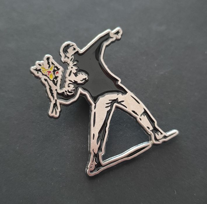 BANKSY broszka, pin