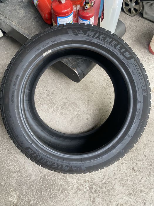 305/40/20 зима, мишелин