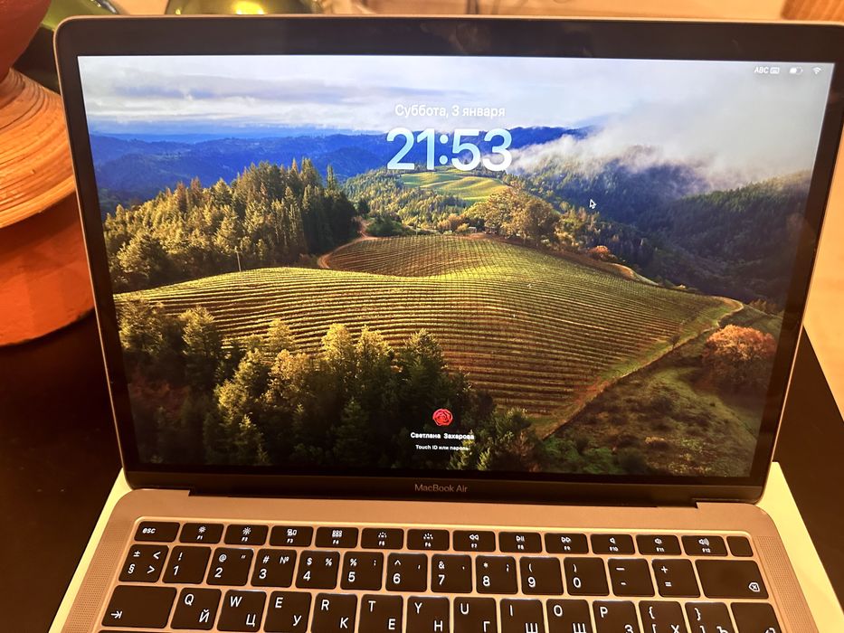 MacBook Air retina 13 inch 2019 8GB