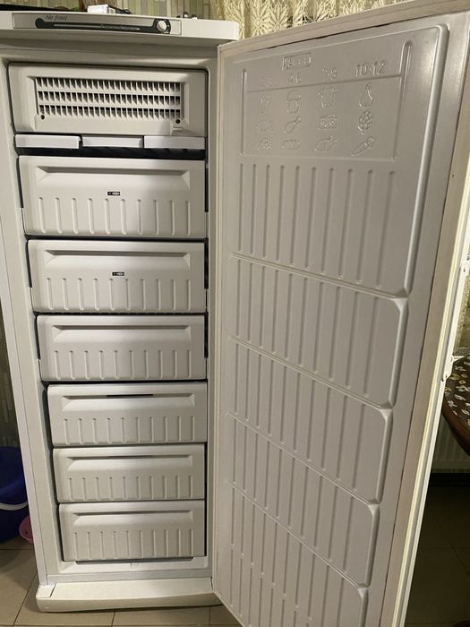 Морозильна камера Іndesit