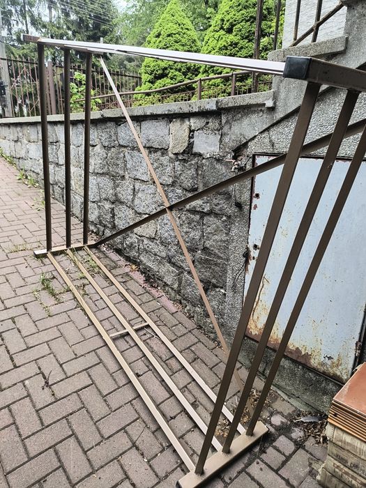 Regał na drewno kominkowe