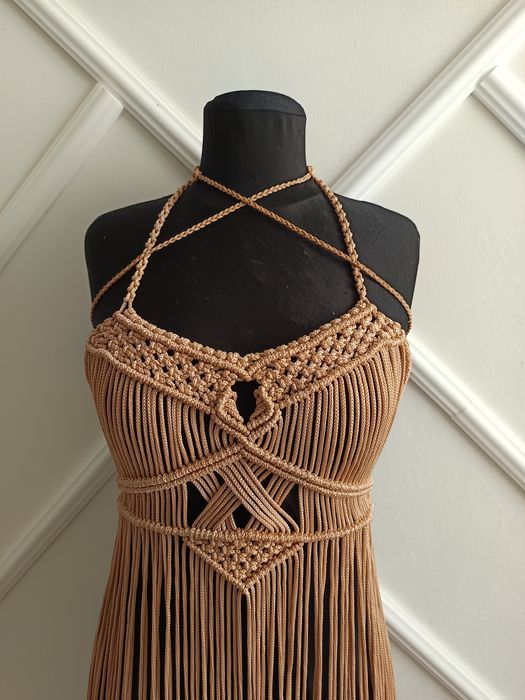 Сукня ручної роботи