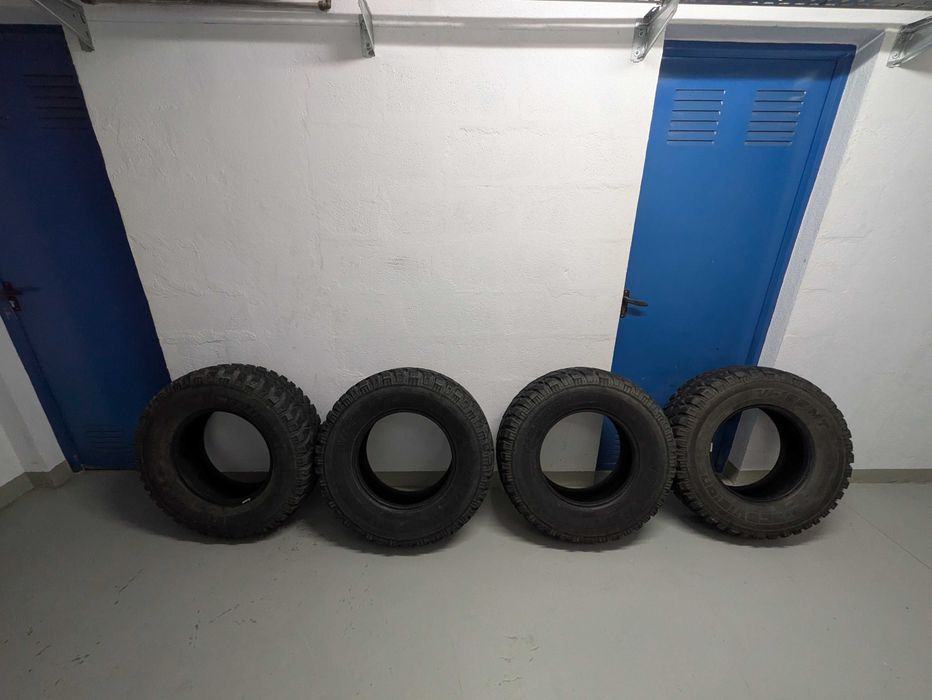 Vendo 4 pneus Ecovision VI-186 MT (Mud Terrain) 245/75 R16