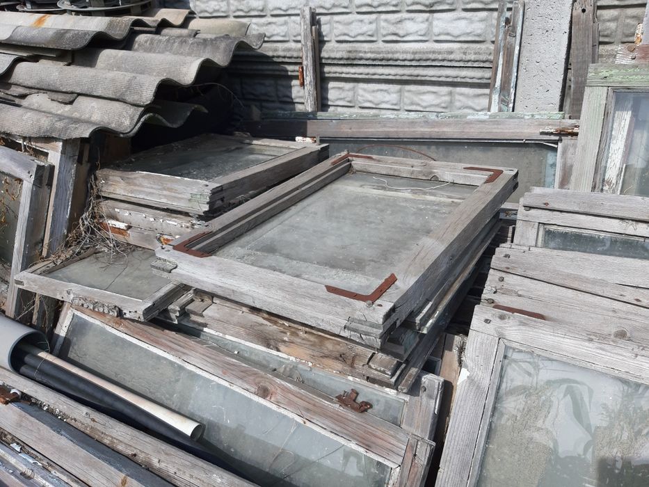 Продам  стікло  з рамами і без рам