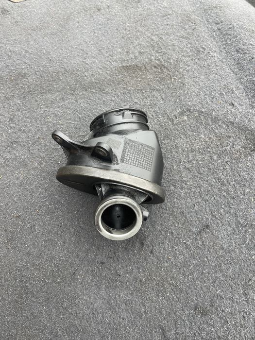 Патрубок повітряний, вихід з турбіни w211 w203 w220, 2.2,2.7,3.2,3.0