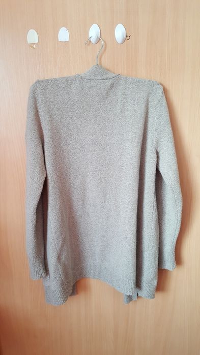 Sweter dłuzszy z kieszeniami