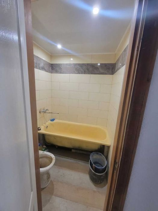 1 кім на Броварній ( Новий Світ) поблизу озера