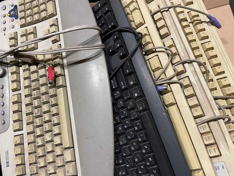 клавіатури робочі, неробочі, мишки