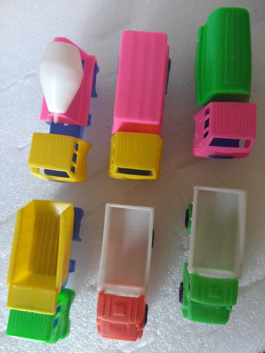 Camiões Miniaturas de Plástico Anos 70.