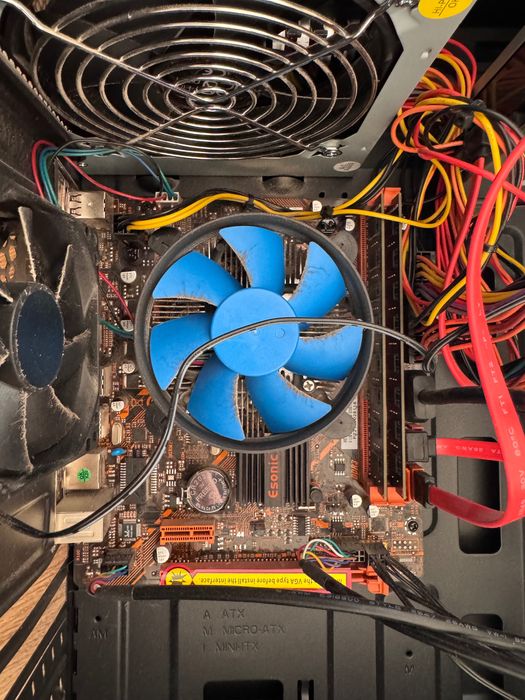 Komputer stacjonarny + monitor / sprawny / bez SSD